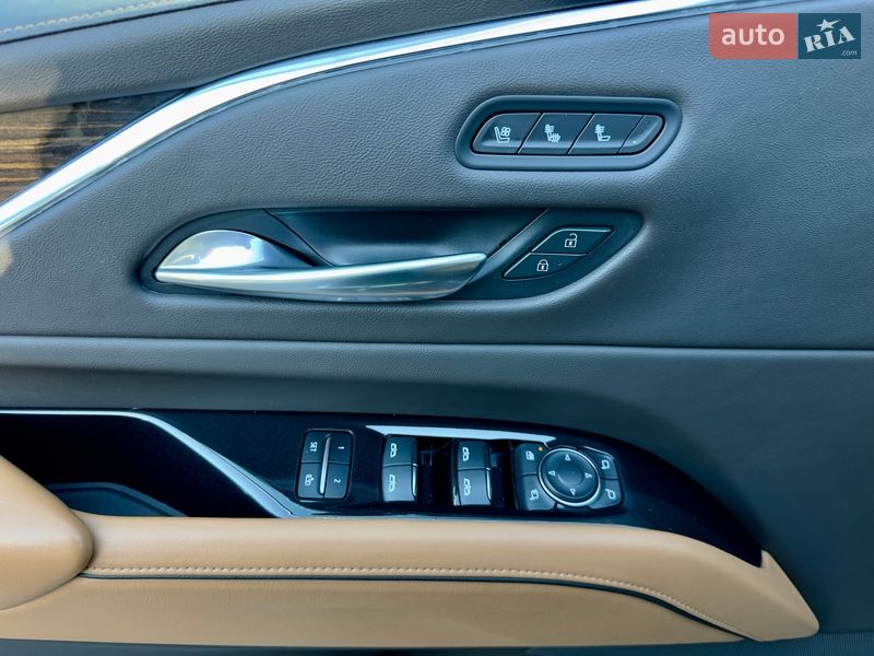 Позашляховик / Кросовер Cadillac Escalade 2021 в Києві