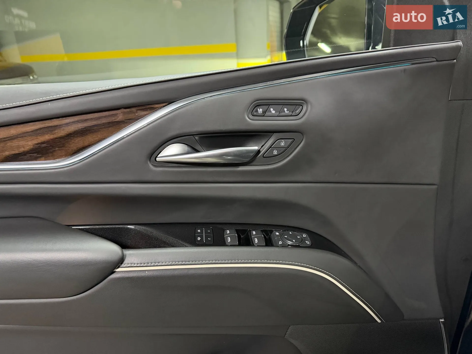 2022 Cadillac Escalade - мініатюра 39