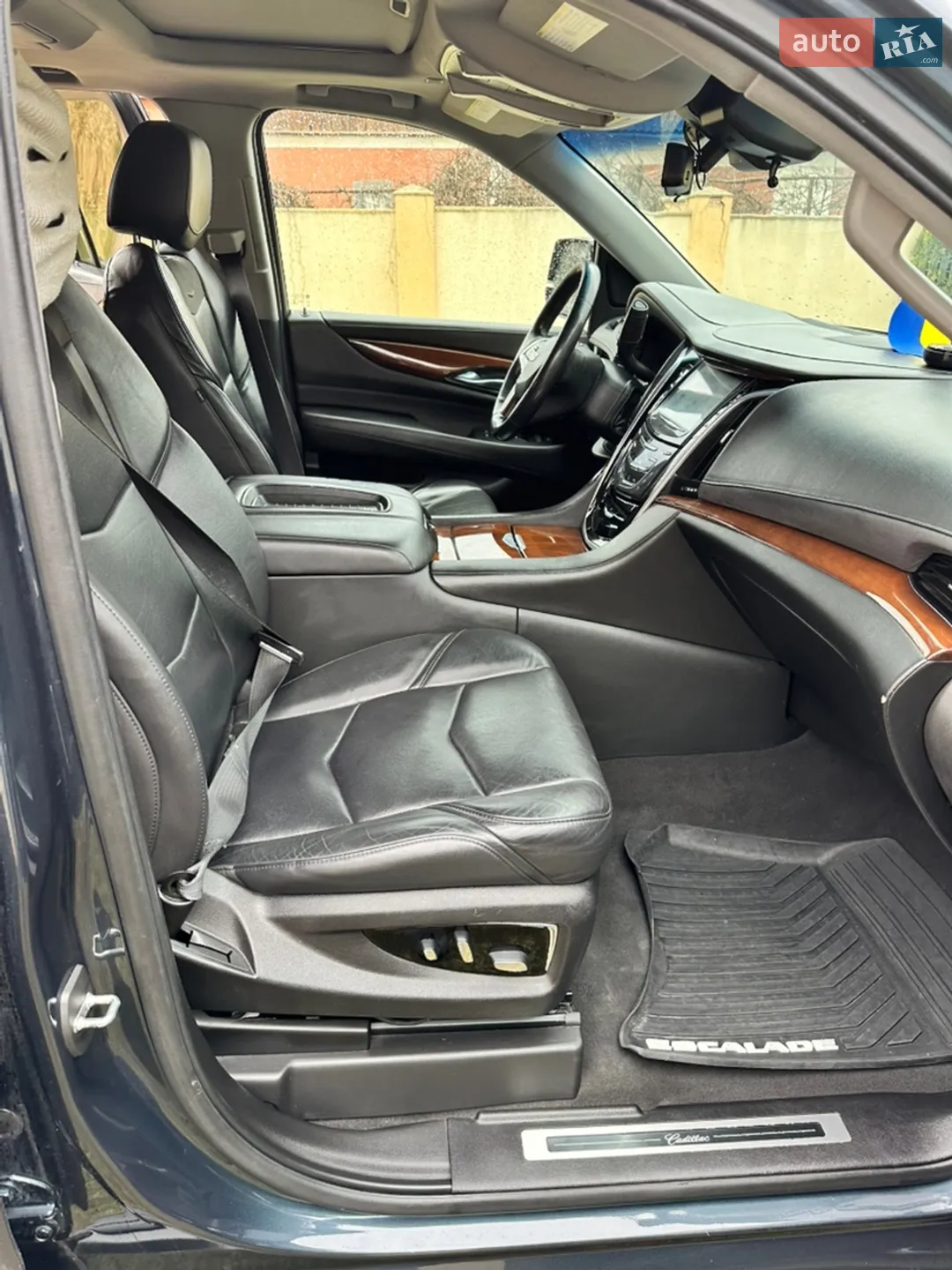 2018 Cadillac Escalade - мініатюра 16