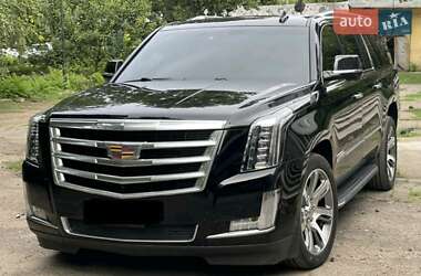 Внедорожник / Кроссовер Cadillac Escalade 2016 в Киеве