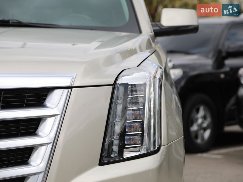 Позашляховик / Кросовер Cadillac Escalade 2014 в Харкові