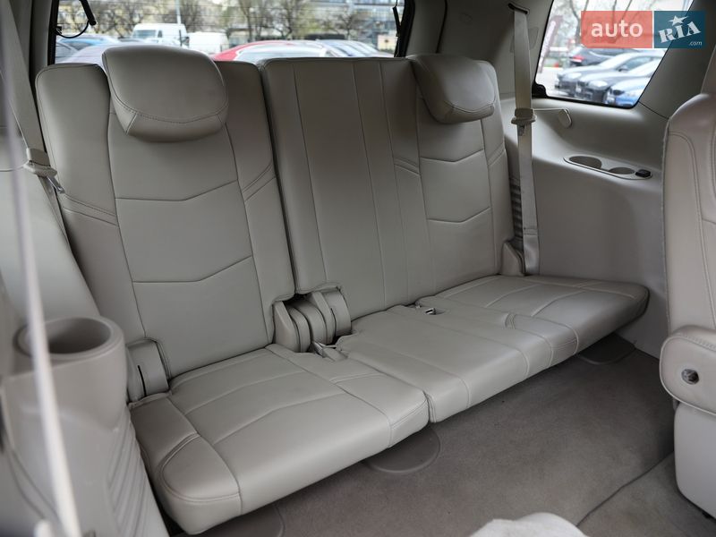 Позашляховик / Кросовер Cadillac Escalade 2014 в Харкові