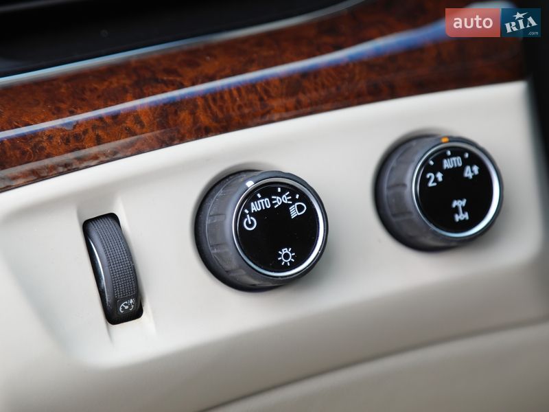 Позашляховик / Кросовер Cadillac Escalade 2014 в Харкові