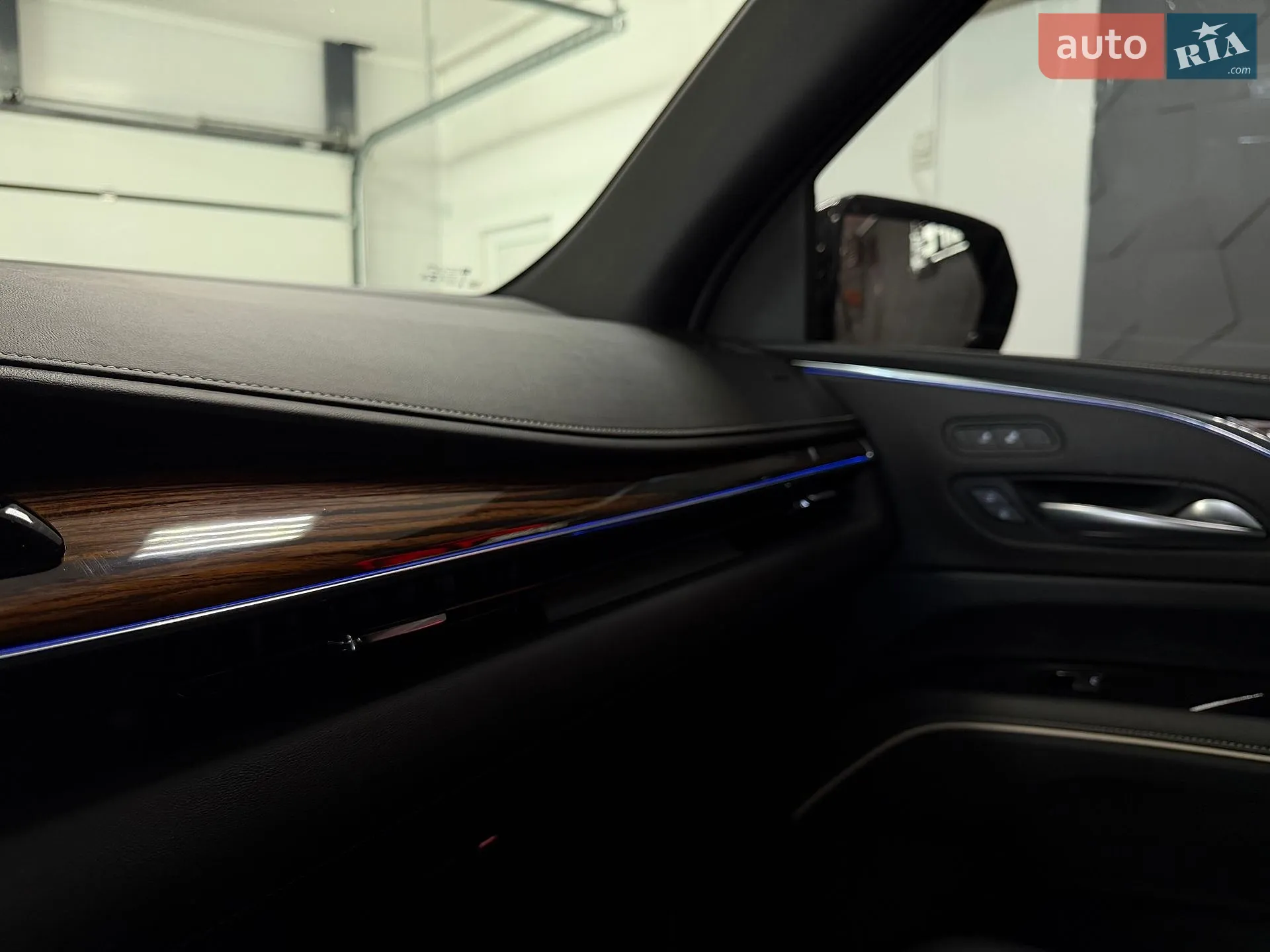 2023 Cadillac Escalade - мініатюра 39