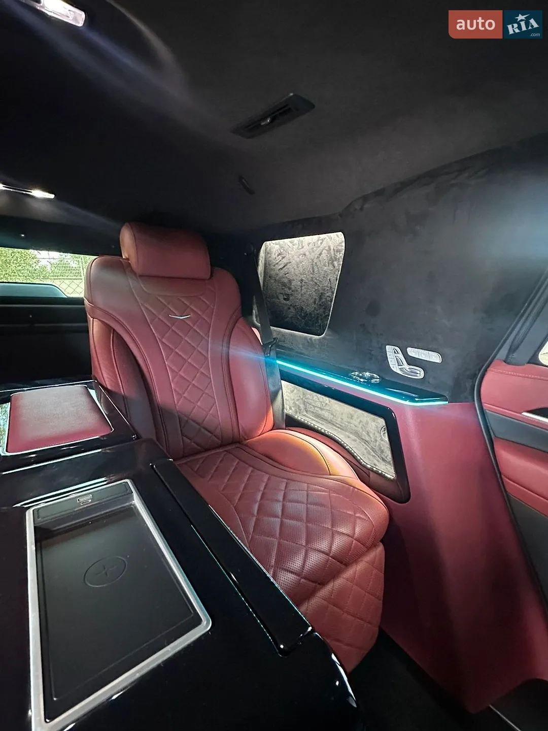 2022 Cadillac Escalade - мініатюра 14