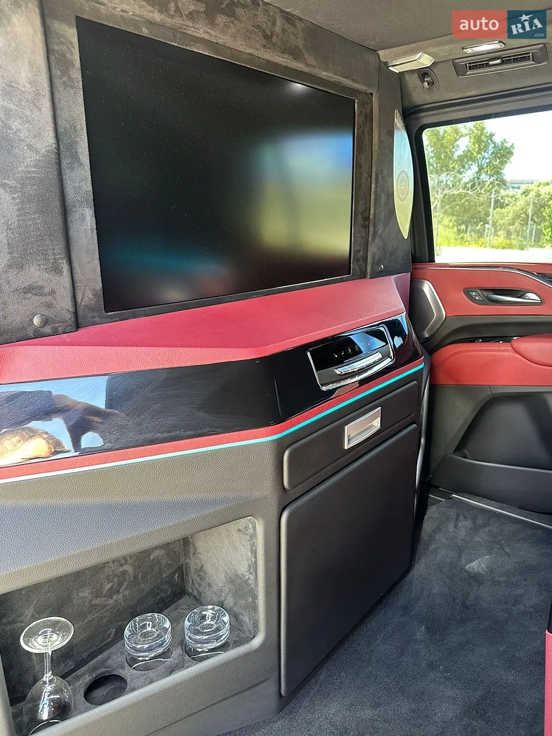 2022 Cadillac Escalade - мініатюра 20