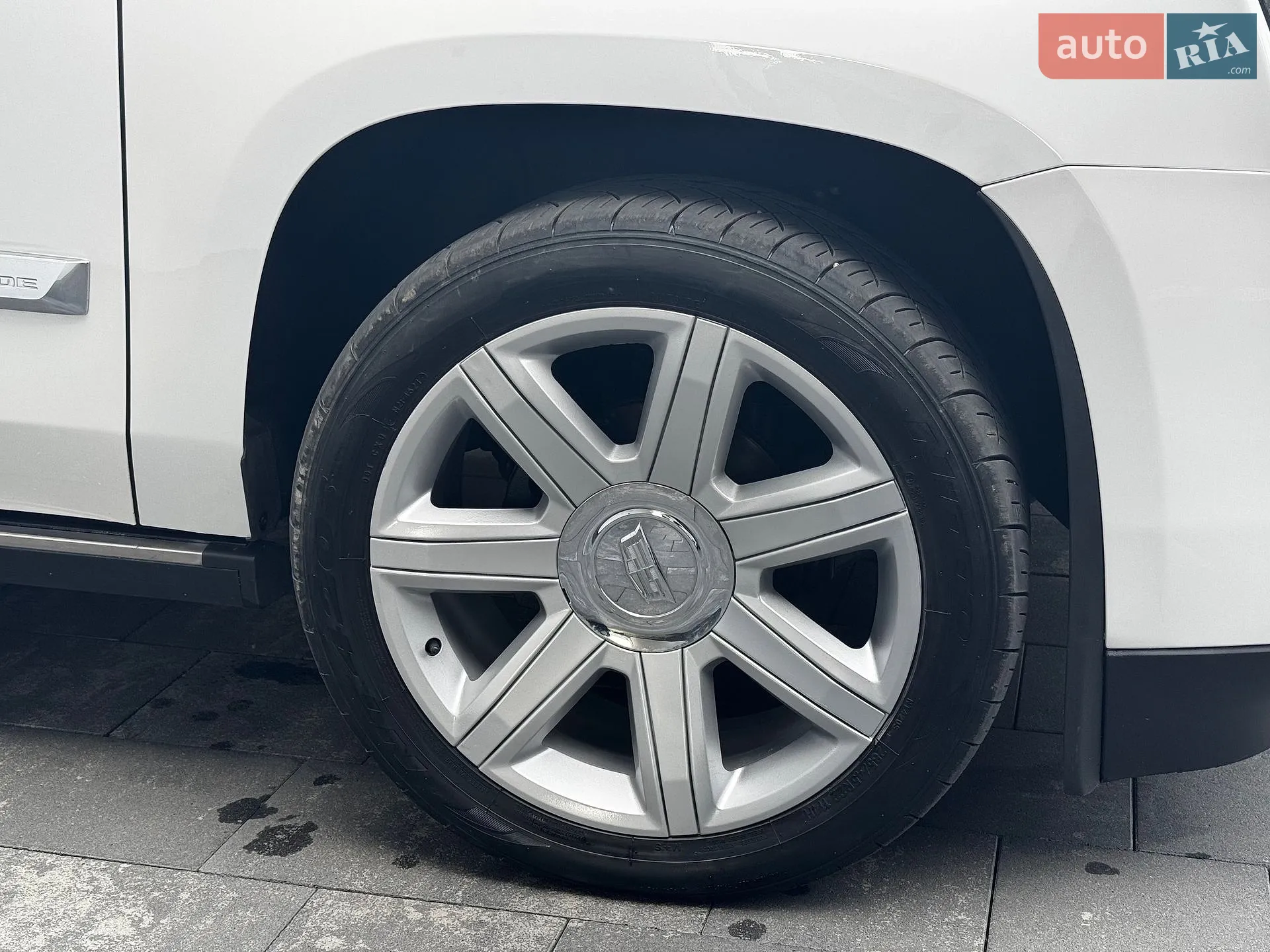 2016 Cadillac Escalade - мініатюра 18