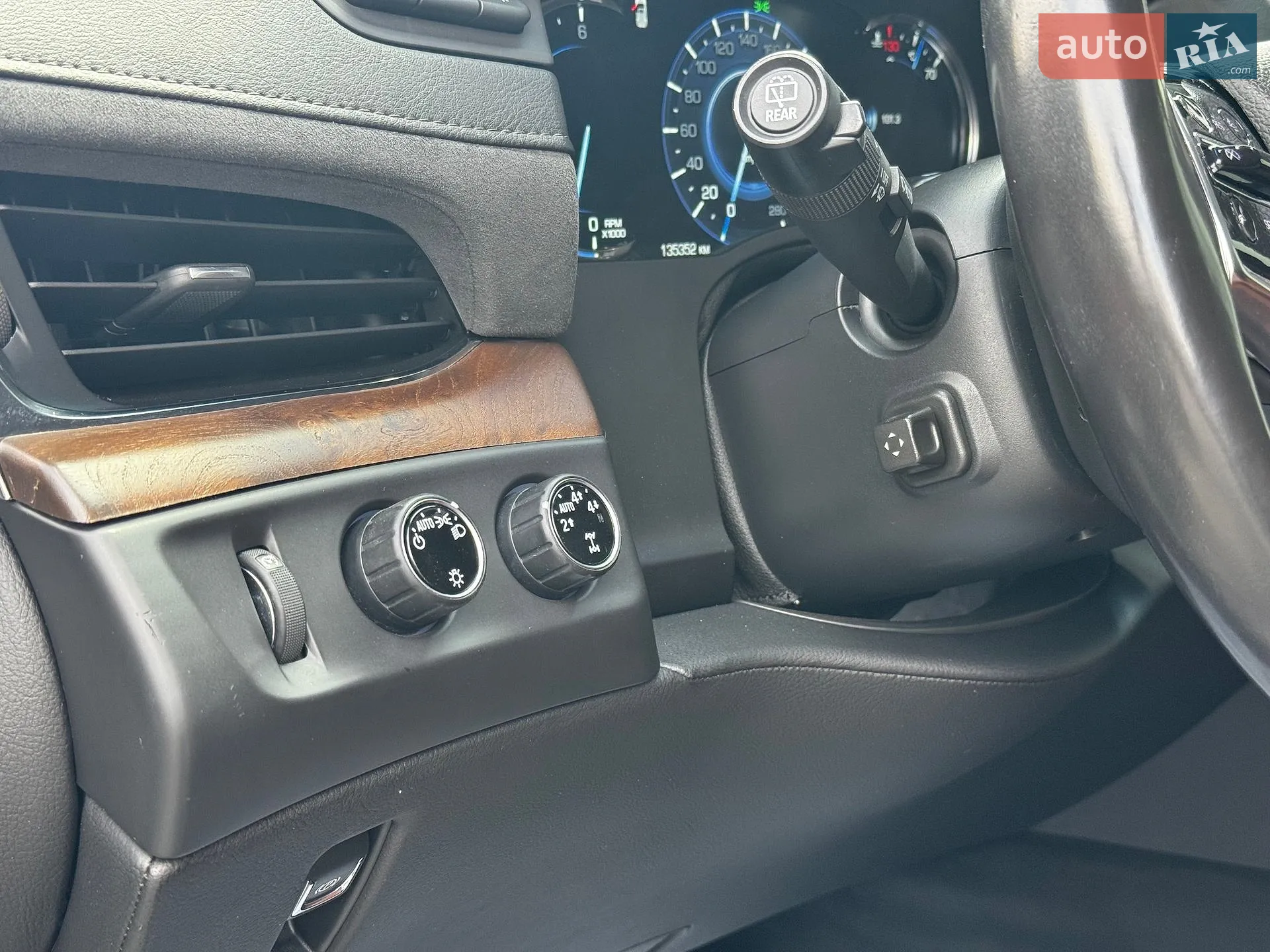 2016 Cadillac Escalade - мініатюра 38