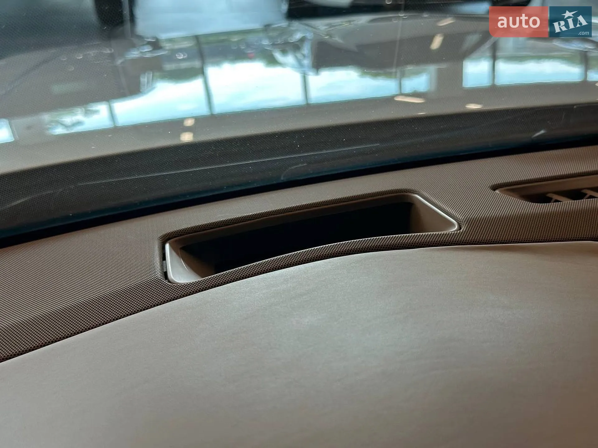 2017 Cadillac Escalade - мініатюра 44