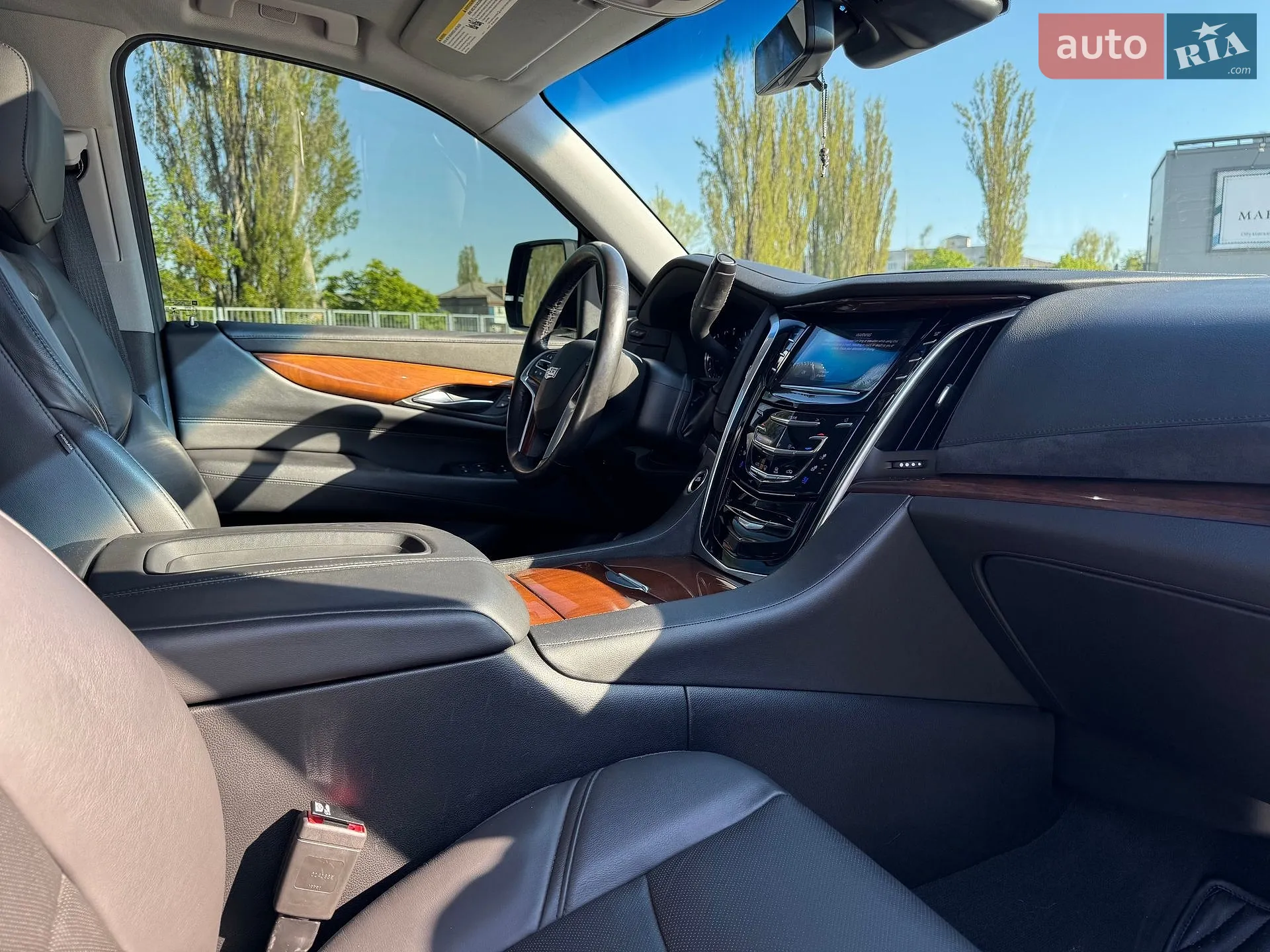 2018 Cadillac Escalade - мініатюра 9