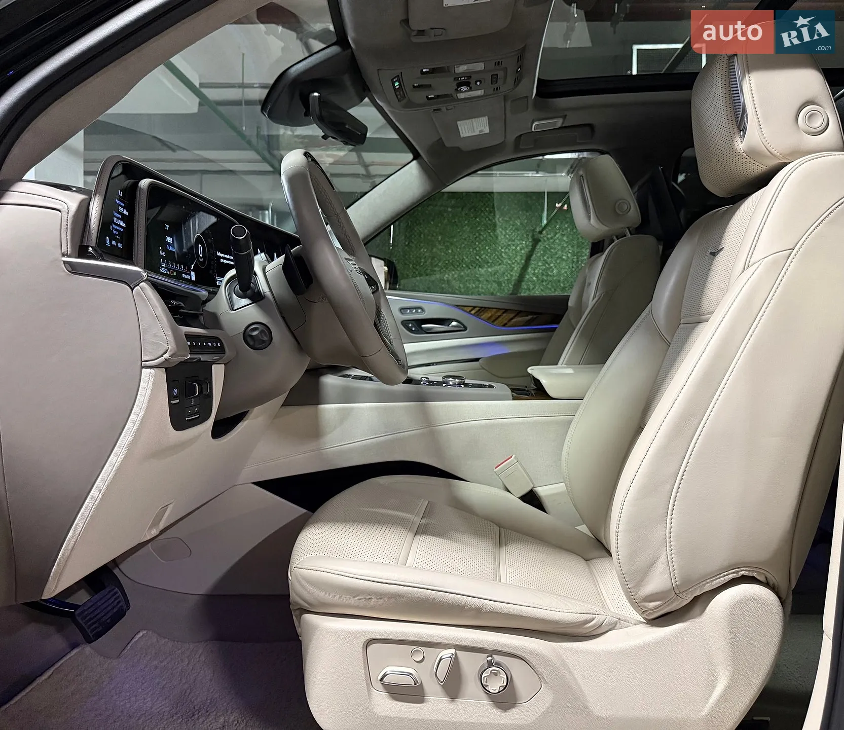 2022 Cadillac Escalade - мініатюра 32
