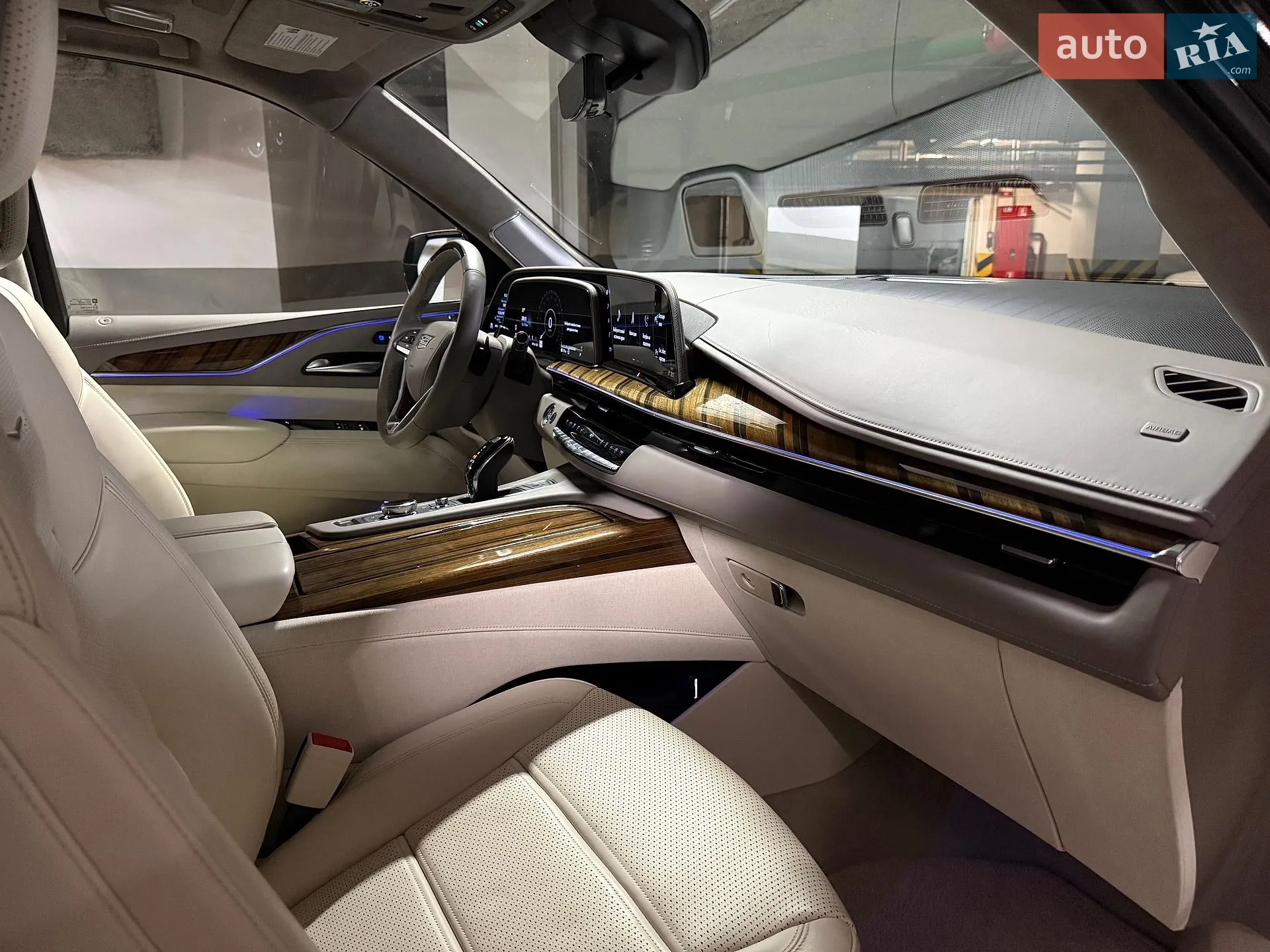 2022 Cadillac Escalade - мініатюра 107