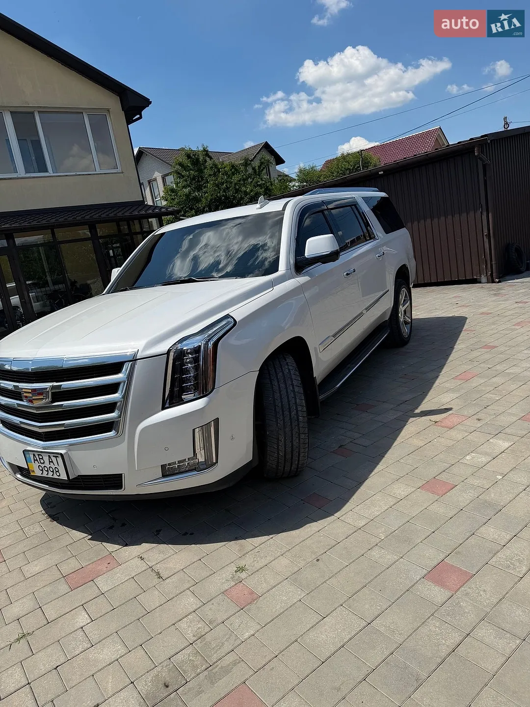 2017 Cadillac Escalade - мініатюра 3