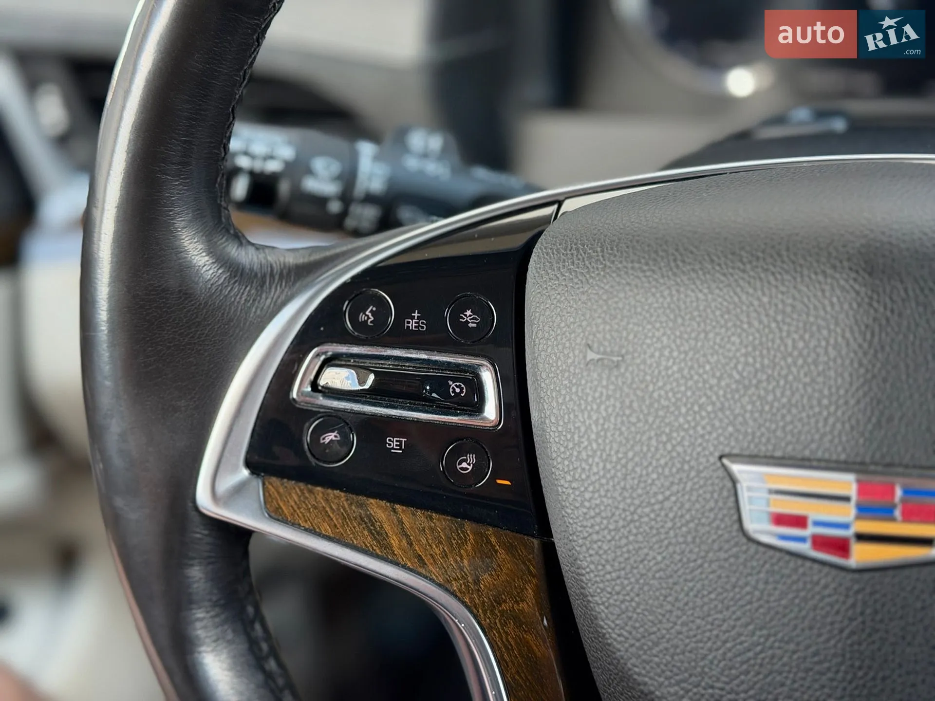 2018 Cadillac Escalade - мініатюра 15