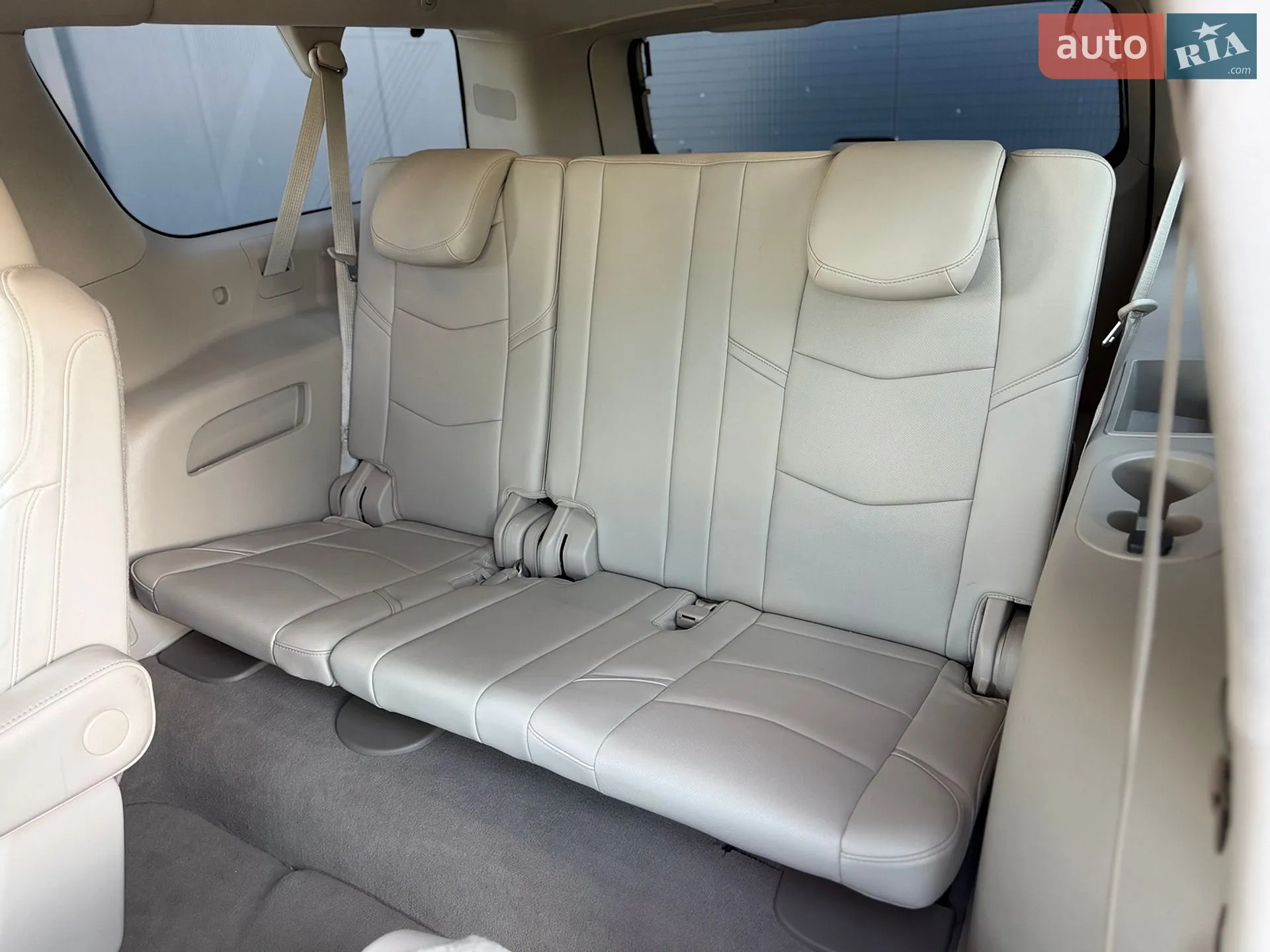 2018 Cadillac Escalade - мініатюра 37
