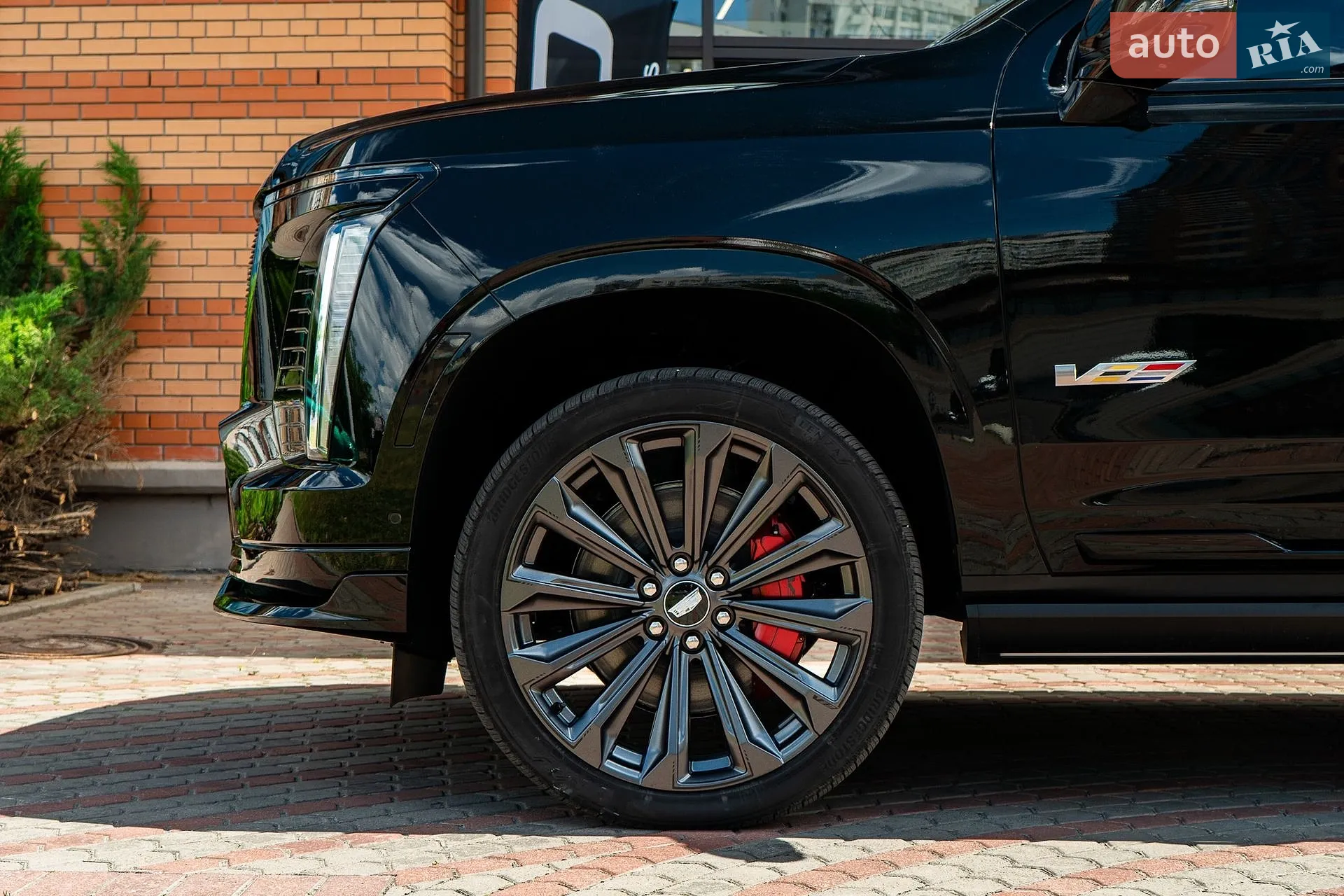 2026 Cadillac Escalade - мініатюра 3