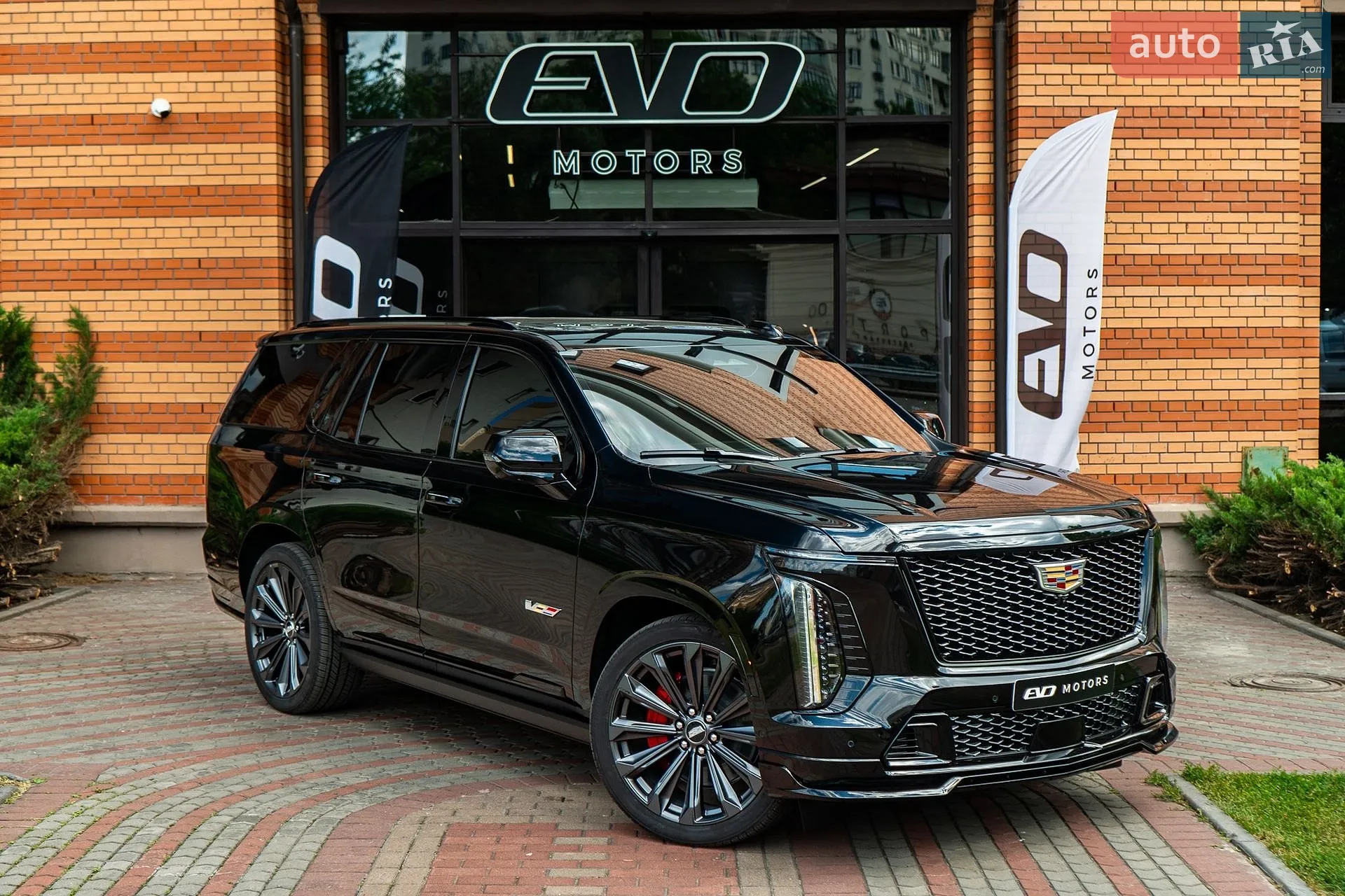 2026 Cadillac Escalade - мініатюра 23