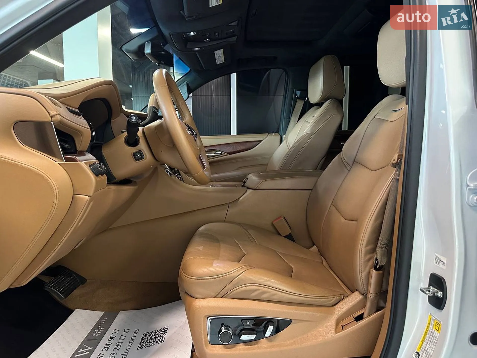 2017 Cadillac Escalade - мініатюра 16