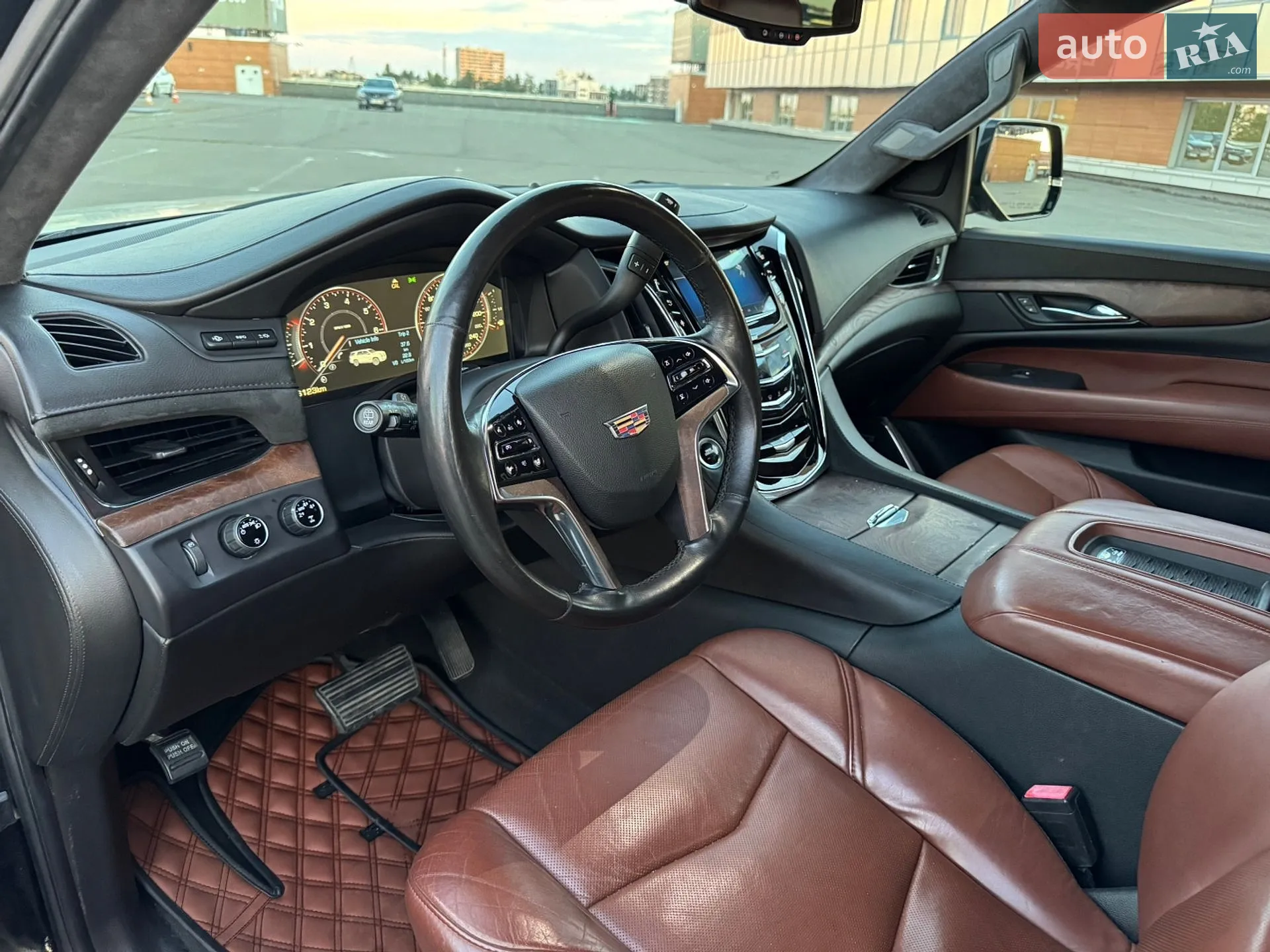 2015 Cadillac Escalade - мініатюра 16