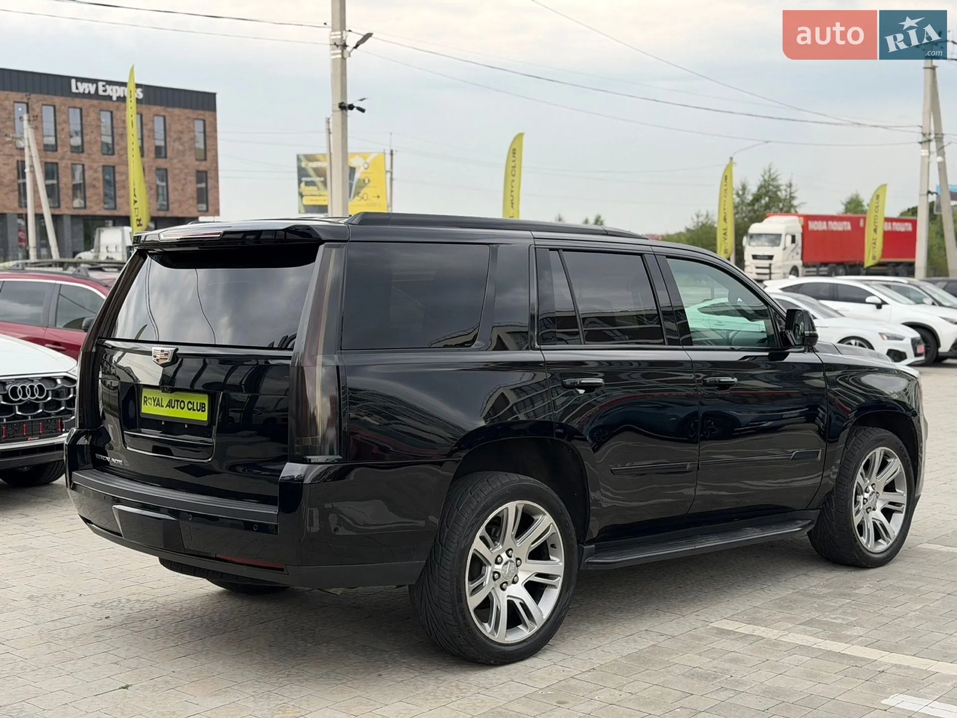 2017 Cadillac Escalade - мініатюра 5