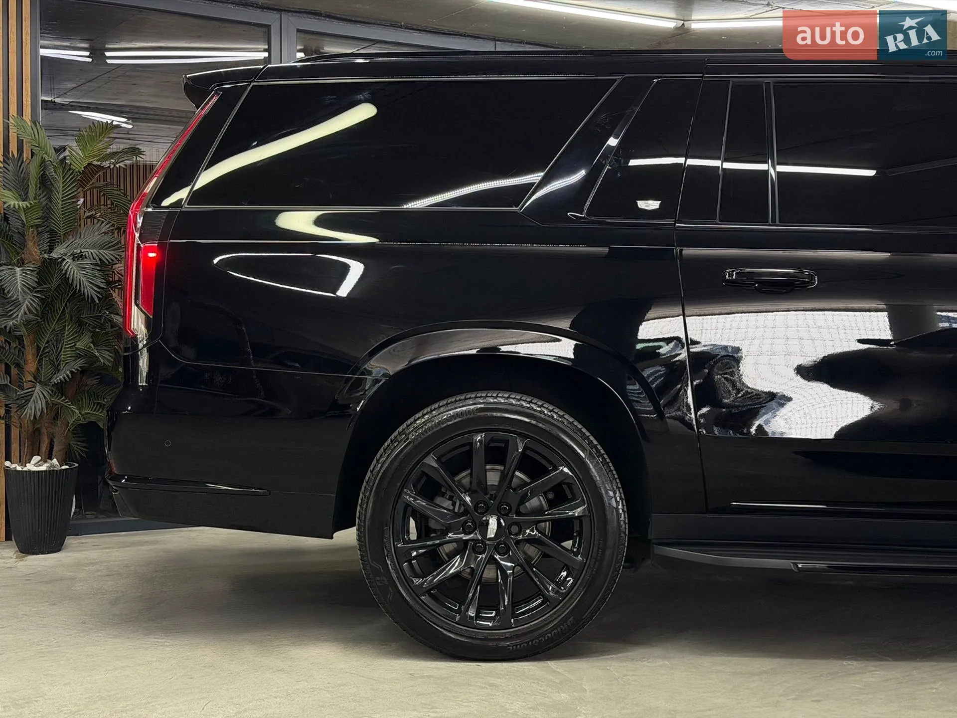 2021 Cadillac Escalade - мініатюра 18