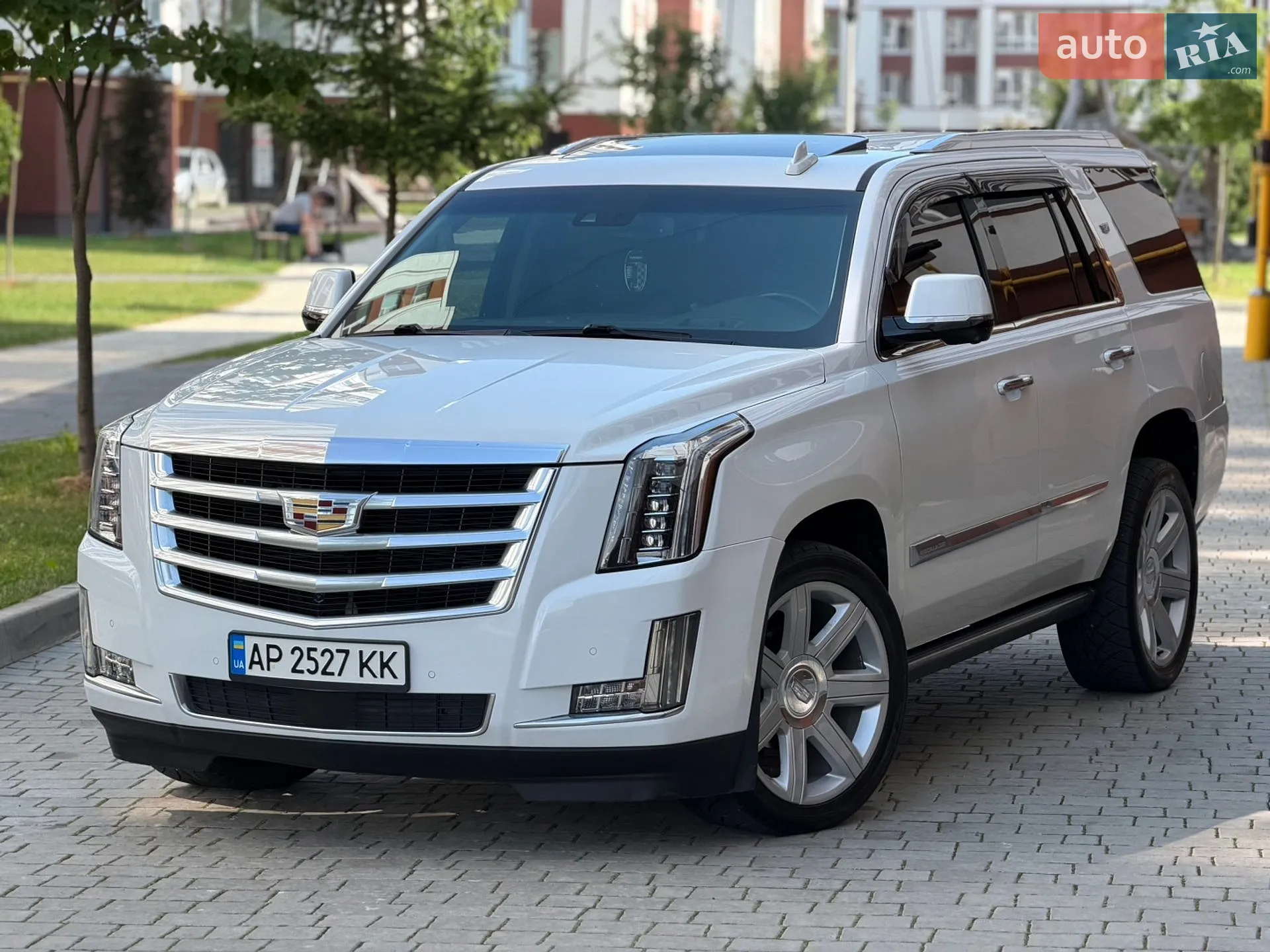 2016 Cadillac Escalade - мініатюра 2