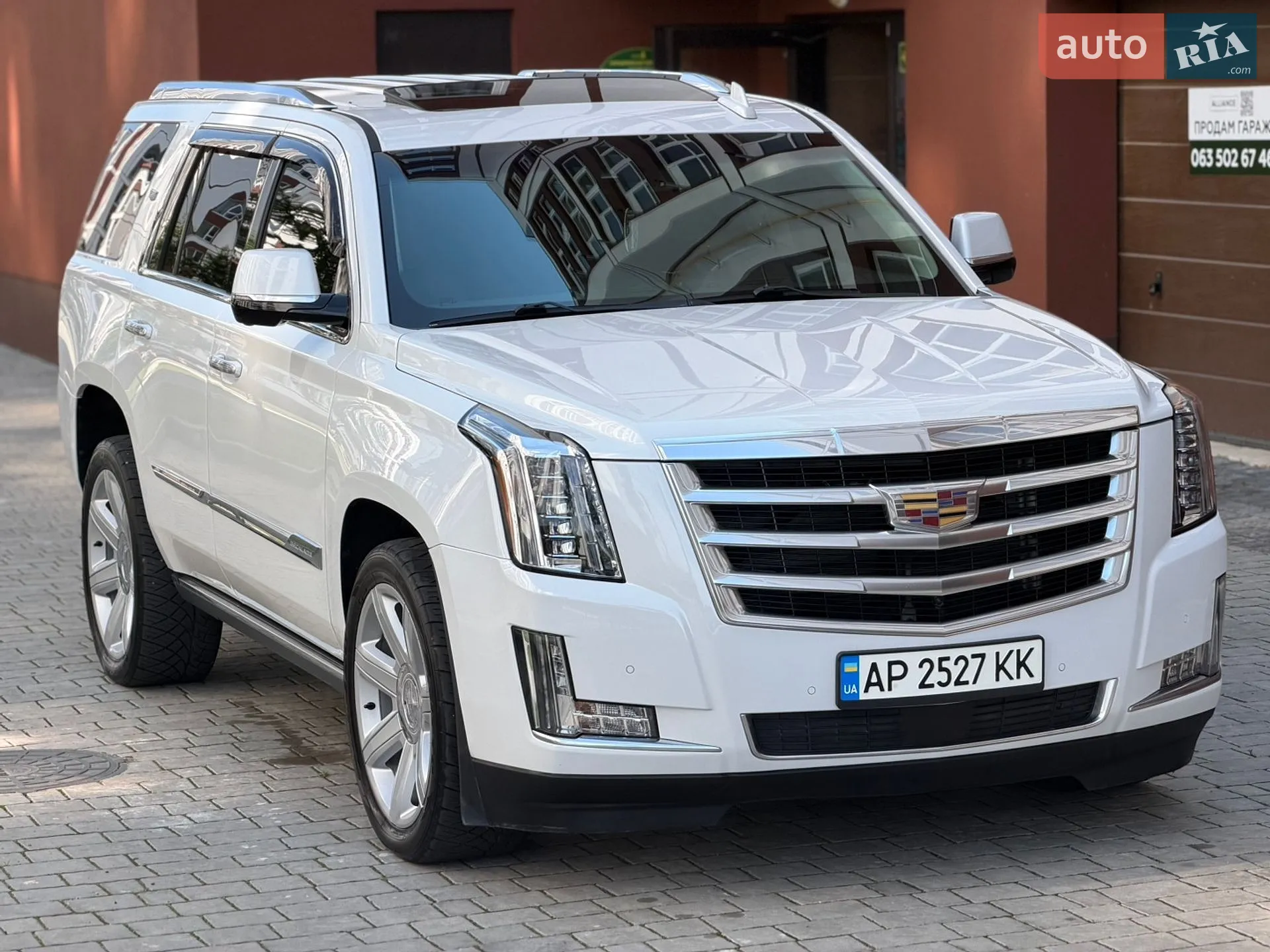 2016 Cadillac Escalade - мініатюра 12