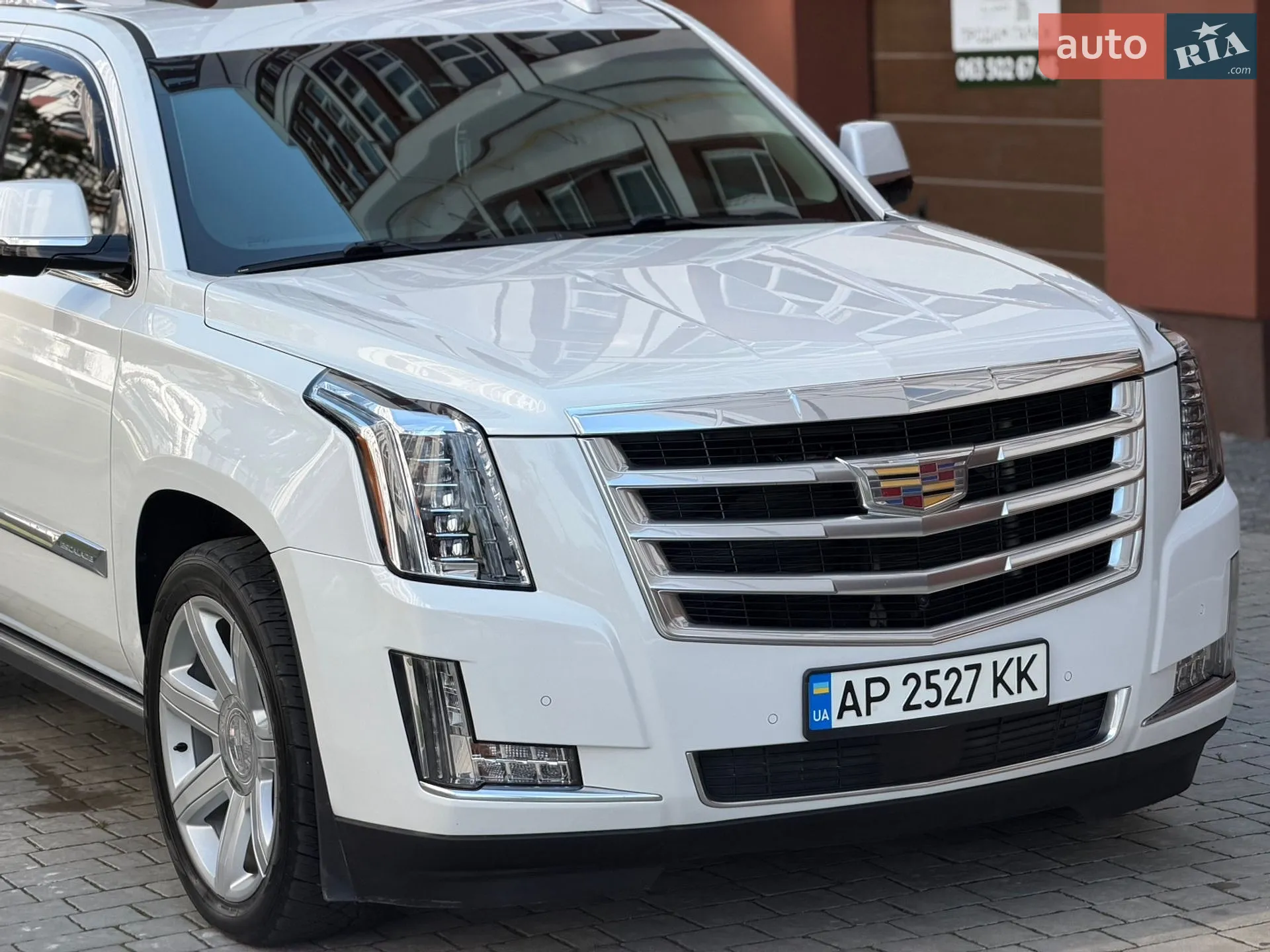 2016 Cadillac Escalade - мініатюра 13