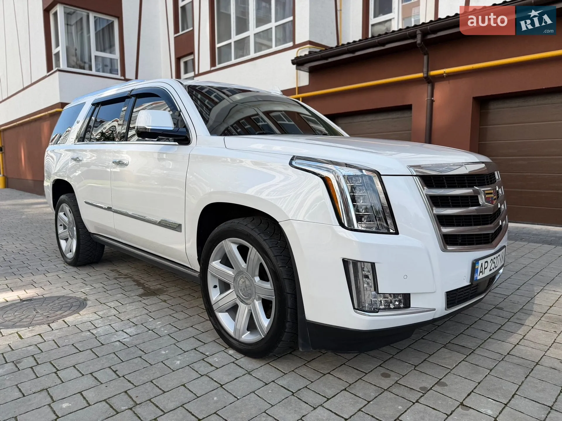 2016 Cadillac Escalade - мініатюра 16