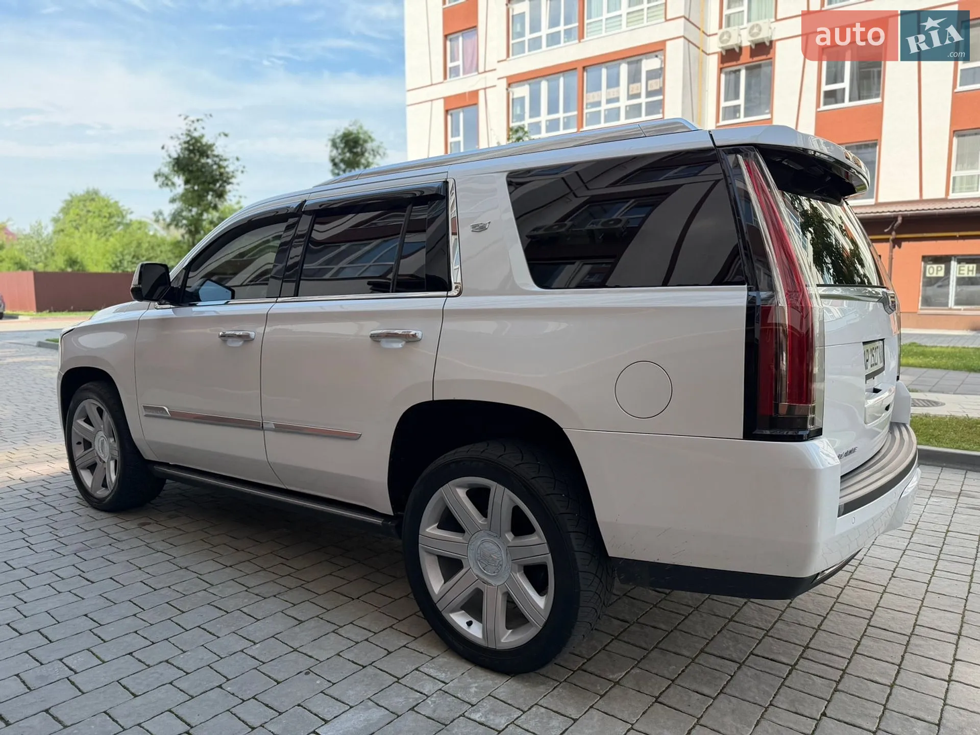 2016 Cadillac Escalade - мініатюра 32