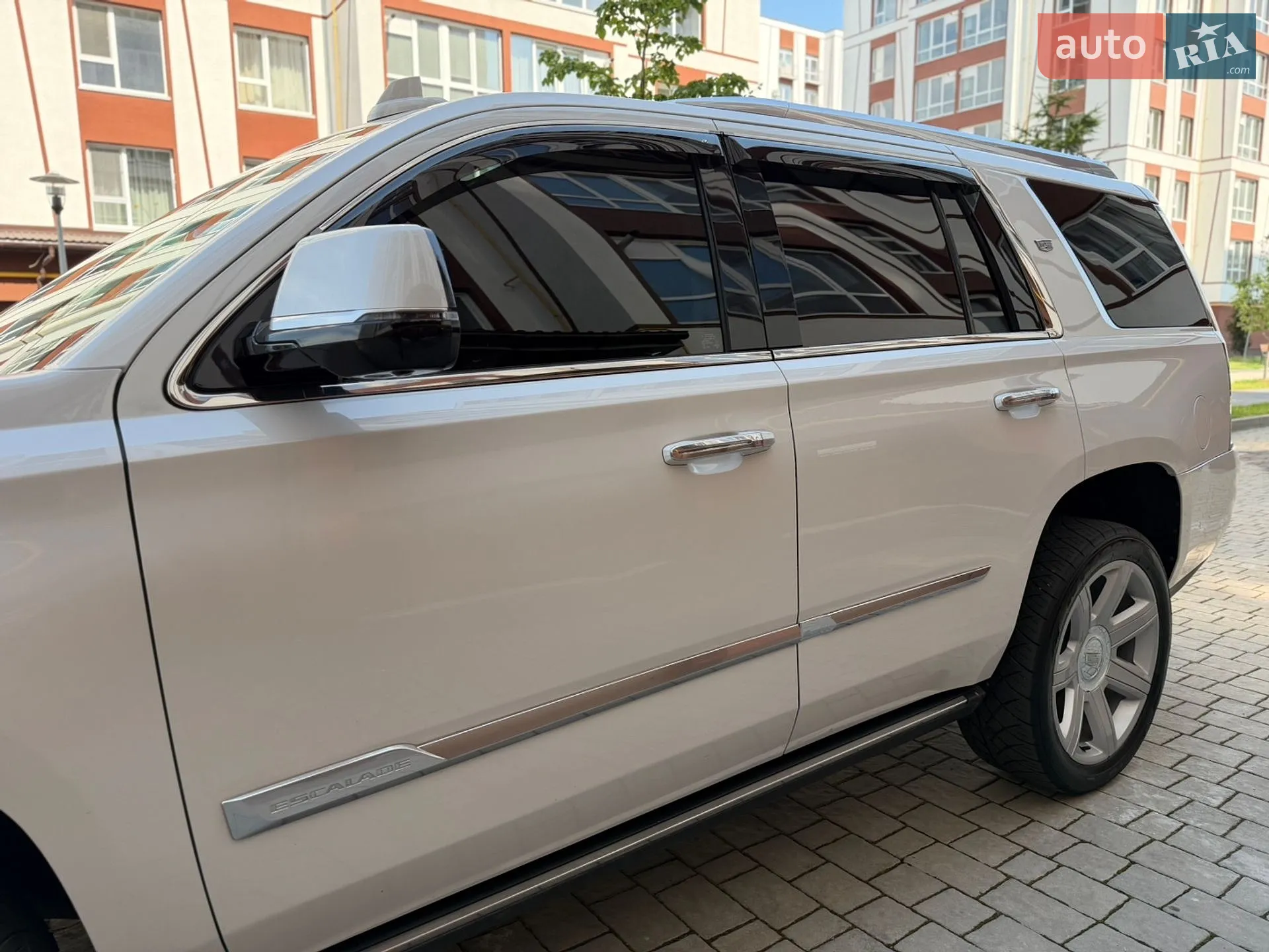 2016 Cadillac Escalade - мініатюра 35