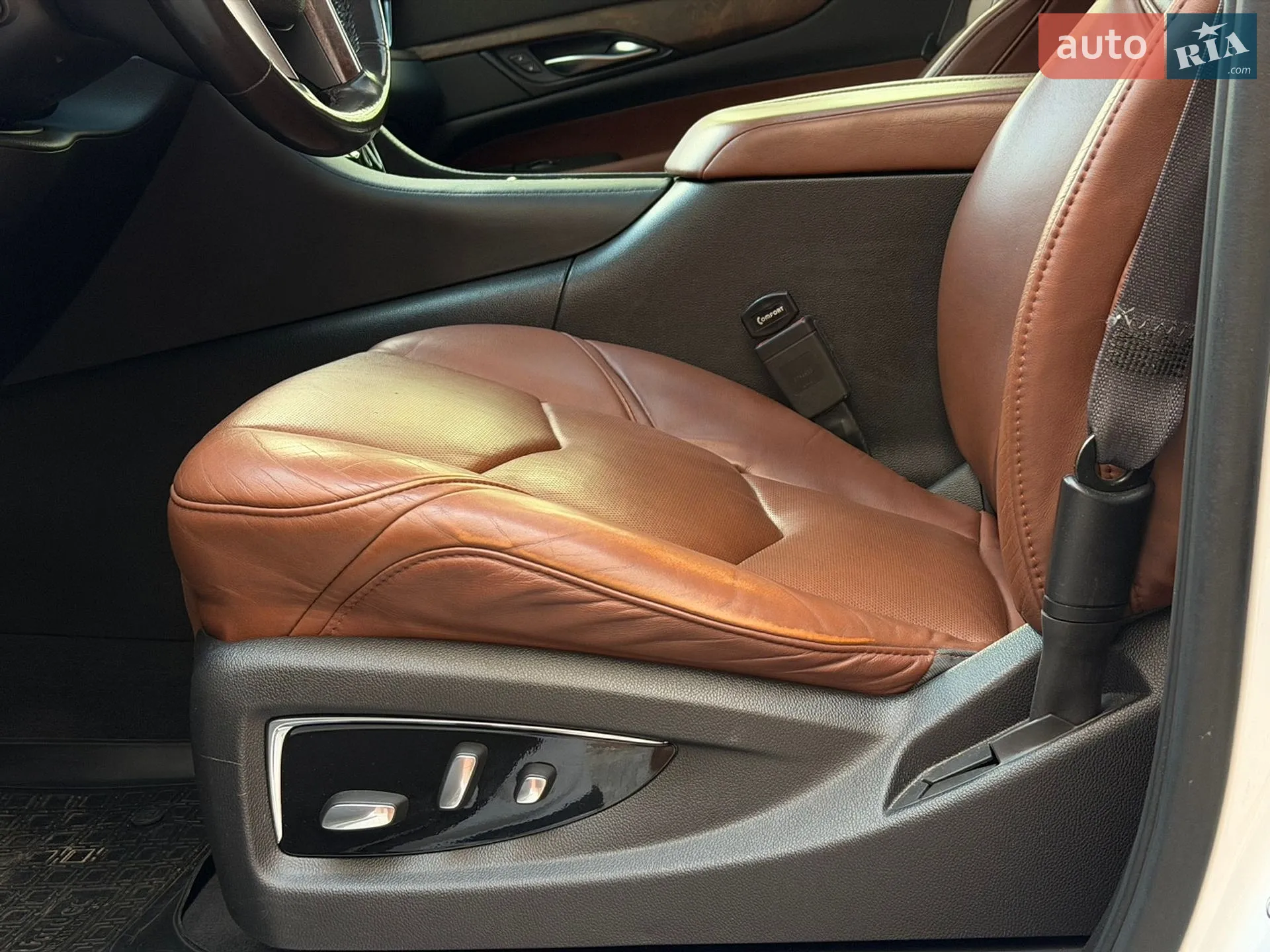 2016 Cadillac Escalade - мініатюра 43