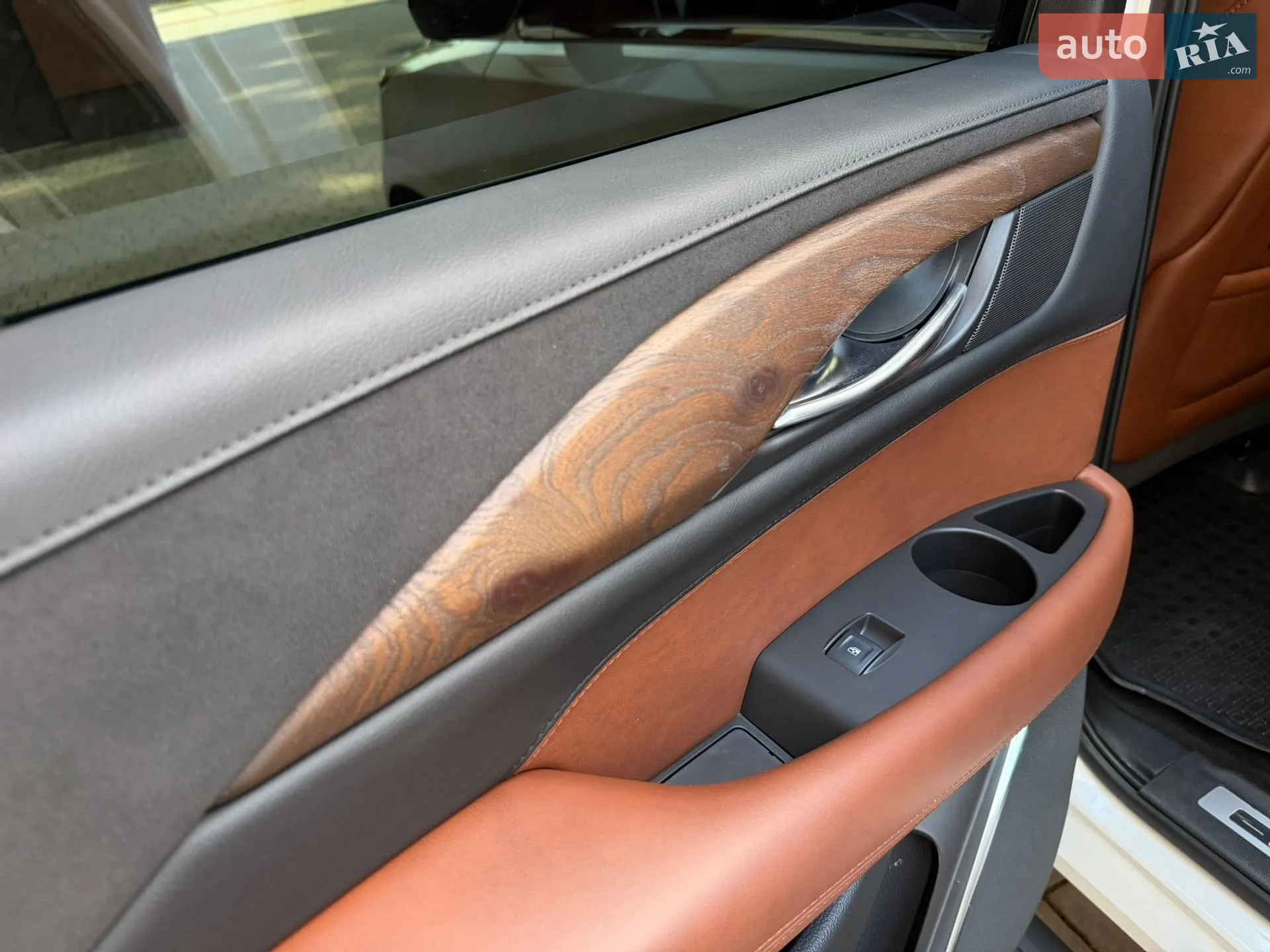 2016 Cadillac Escalade - мініатюра 49