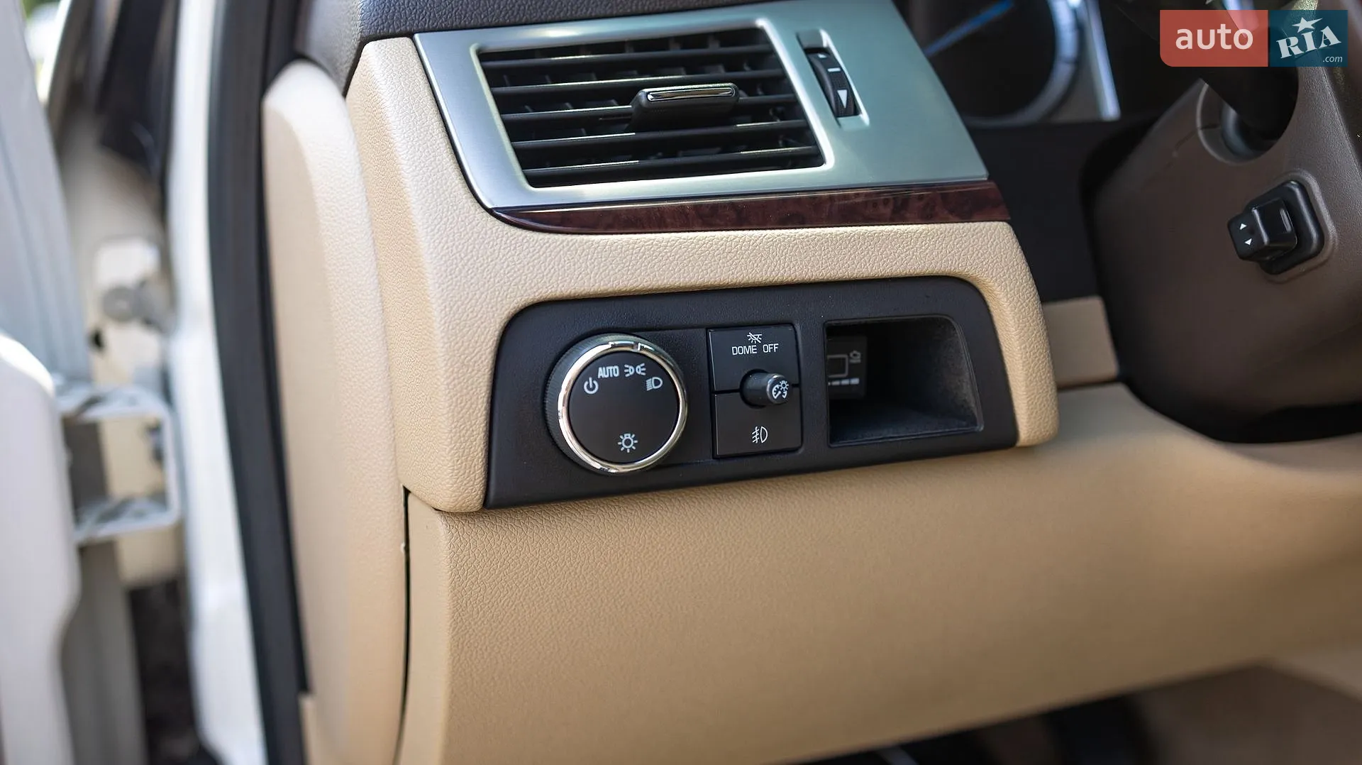 2012 Cadillac Escalade - мініатюра 25