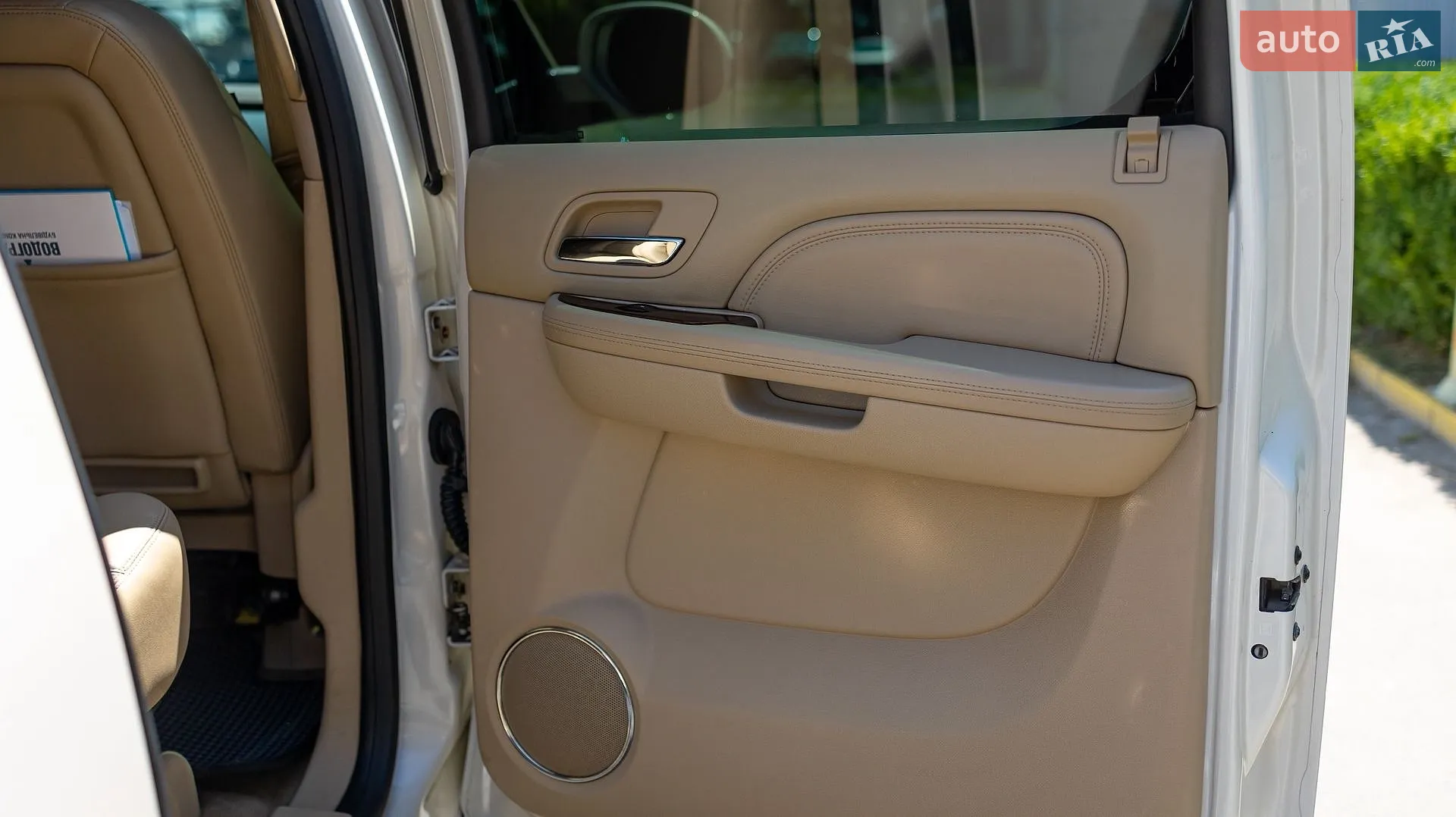 2012 Cadillac Escalade - мініатюра 35