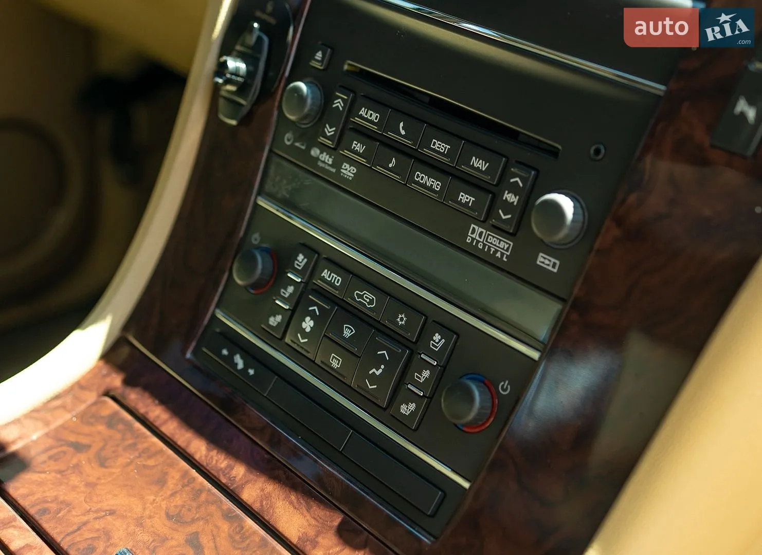 2012 Cadillac Escalade - мініатюра 43