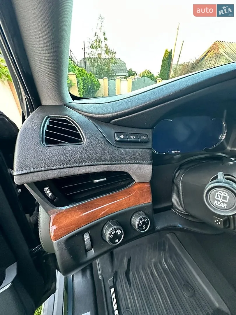 2018 Cadillac Escalade - мініатюра 17