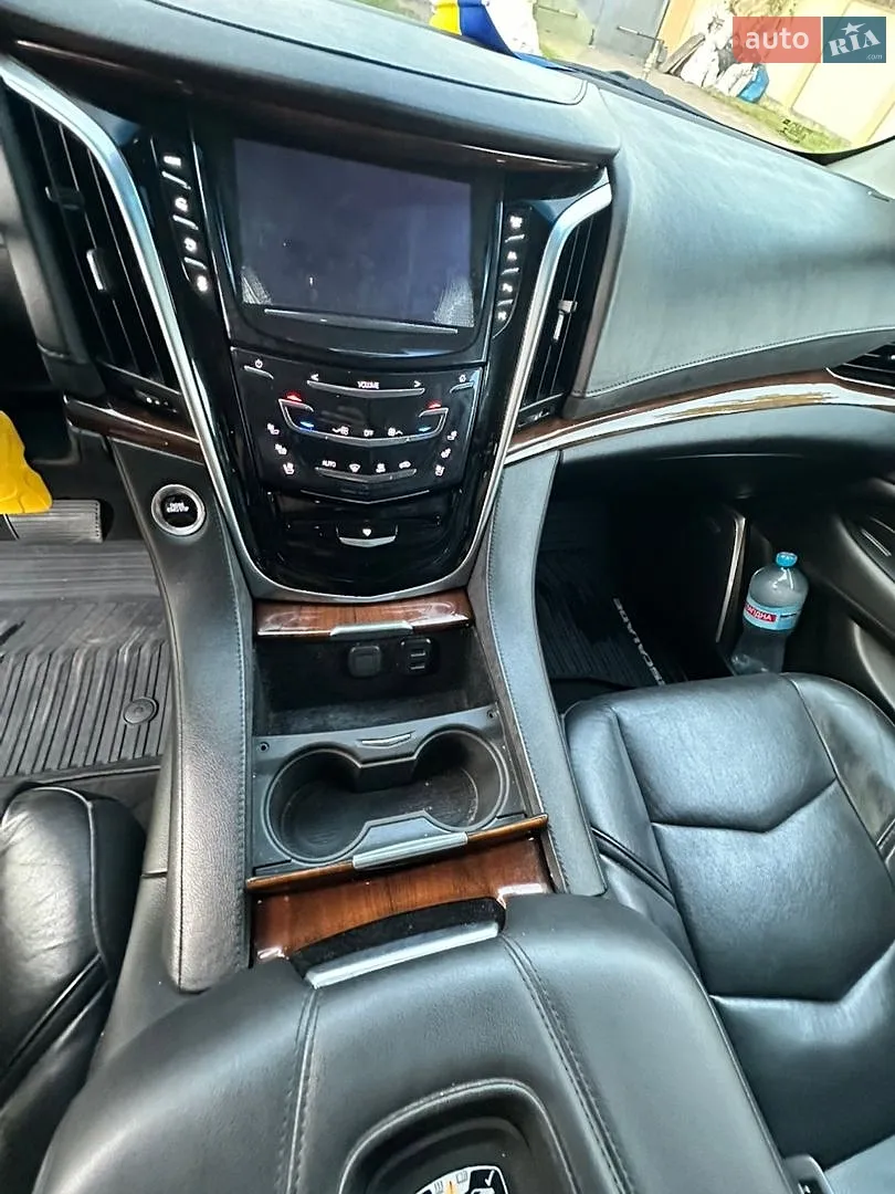 2018 Cadillac Escalade - мініатюра 25