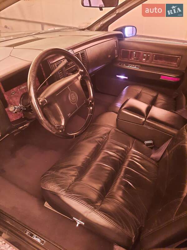 Лимузин Cadillac Fleetwood 1994 в Киеве