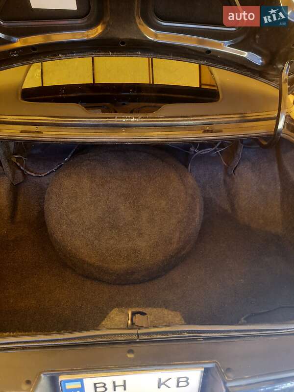 Лимузин Cadillac Fleetwood 1994 в Киеве