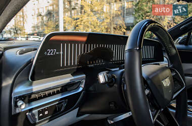 Внедорожник / Кроссовер Cadillac Lyriq 2023 в 