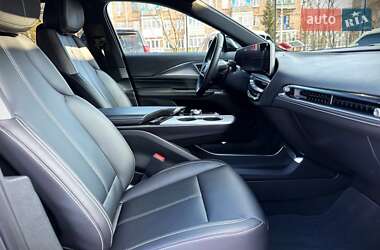 Внедорожник / Кроссовер Cadillac Lyriq 2024 в 