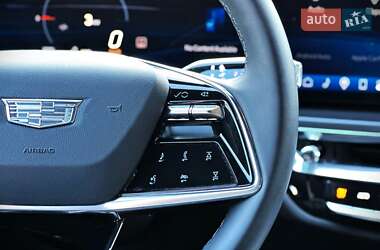 Внедорожник / Кроссовер Cadillac Lyriq 2024 в 
