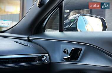 Внедорожник / Кроссовер Cadillac Lyriq 2024 в 