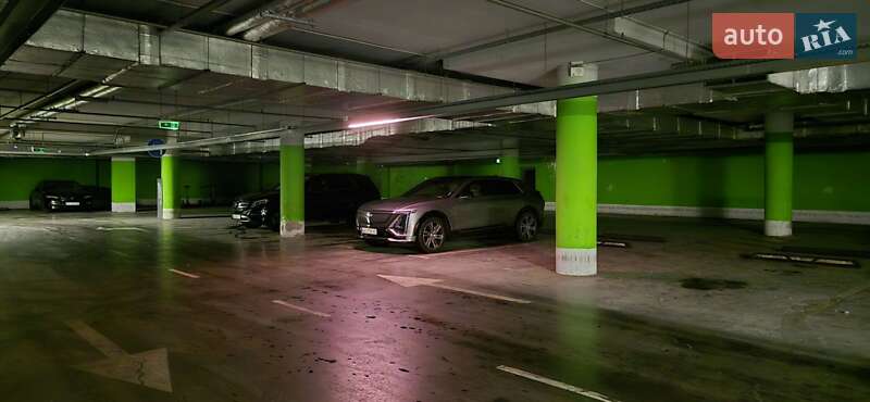 Позашляховик / Кросовер Cadillac Lyriq 2023 в Києві
