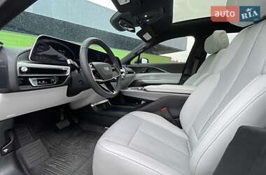 Внедорожник / Кроссовер Cadillac Lyriq 2023 в 