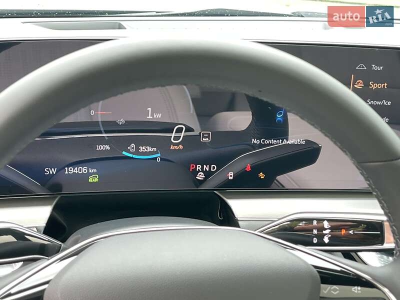 Внедорожник / Кроссовер Cadillac Lyriq 2023 в Киеве