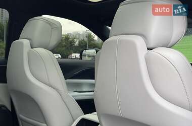 Внедорожник / Кроссовер Cadillac Lyriq 2023 в 