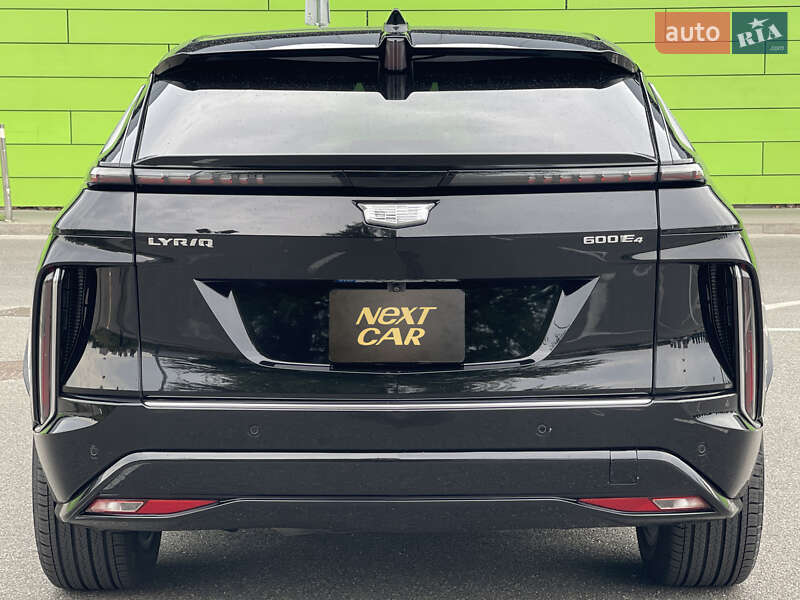 Внедорожник / Кроссовер Cadillac Lyriq 2023 в Киеве