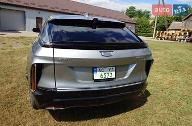 Фастбэк Cadillac Lyriq 2023 в 